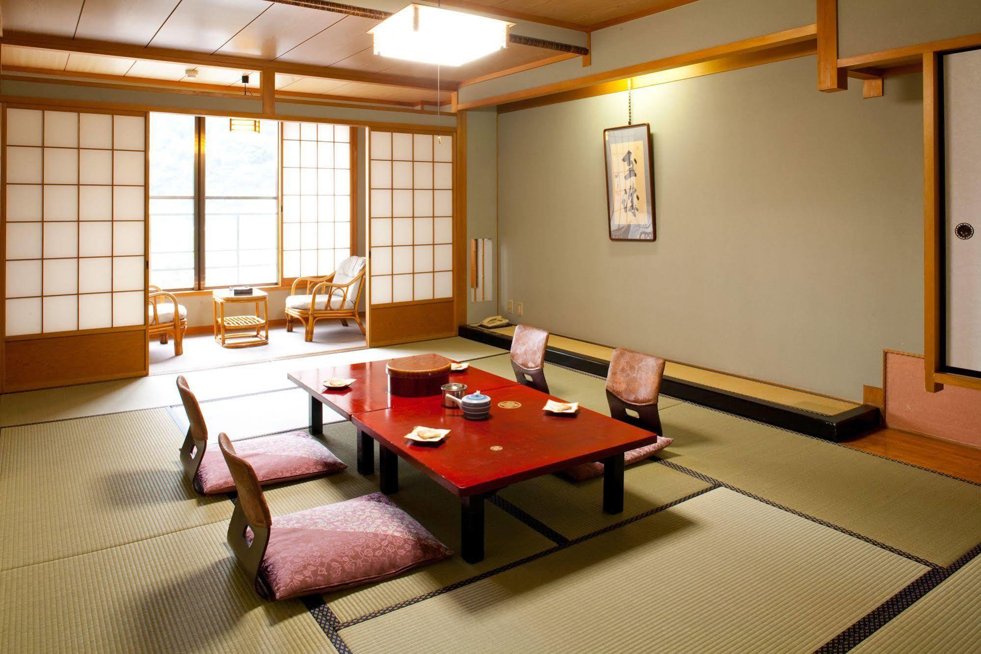 Hotel Gujo Hachiman Exterior photo