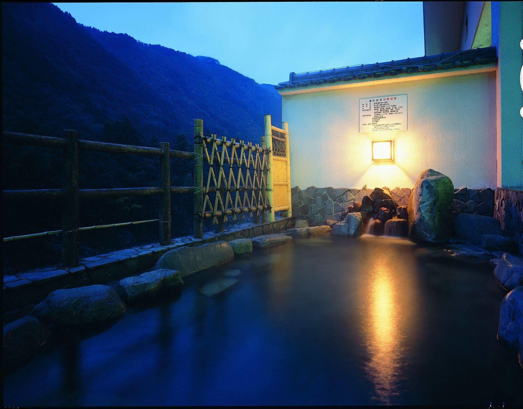 Hotel Gujo Hachiman Exterior photo